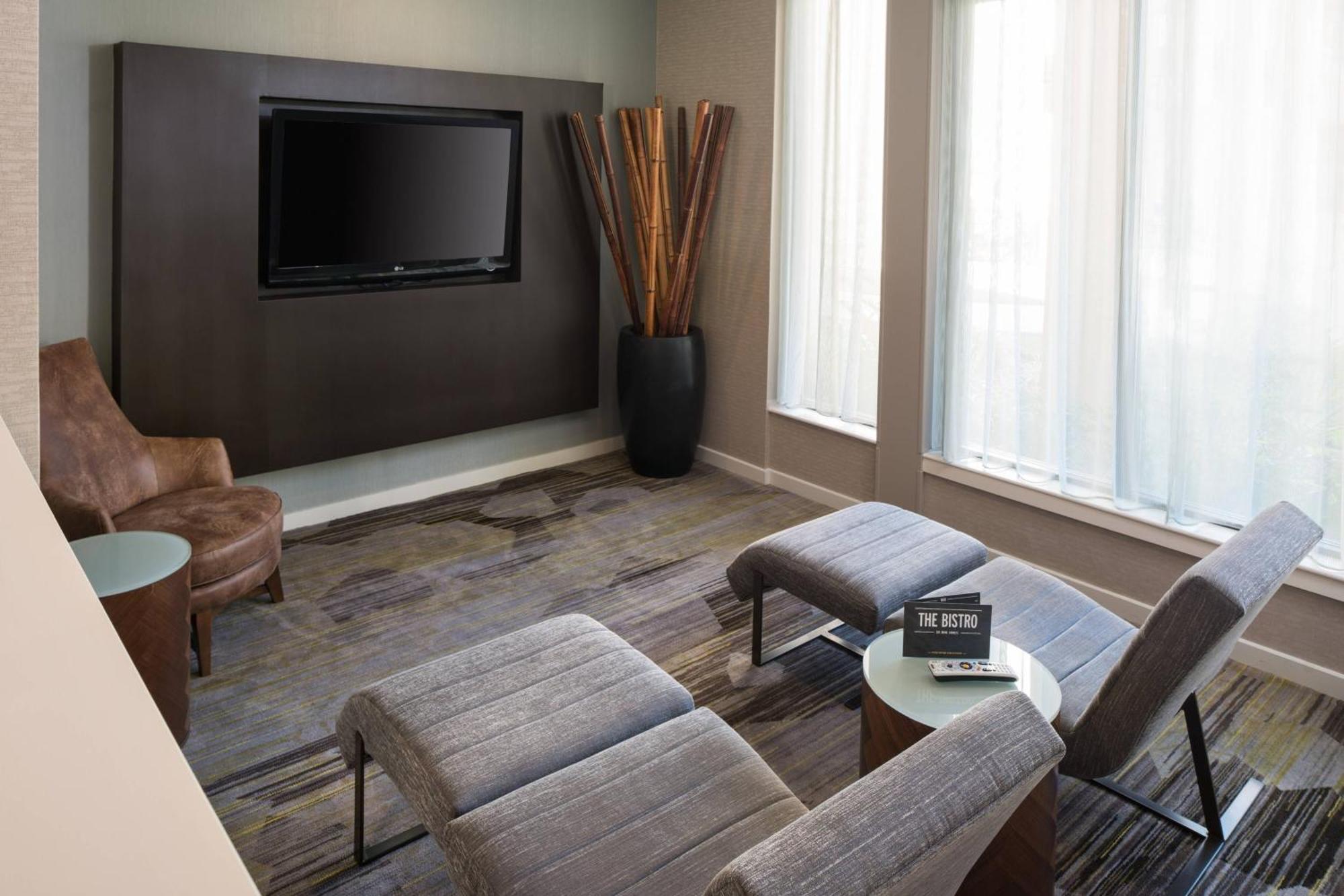 Courtyard By Marriott San Diego Sorrento Valley Exterior photo